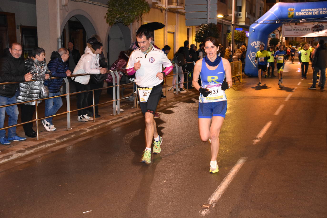 García y Navascués ganan la carrera nocturna de Rincón