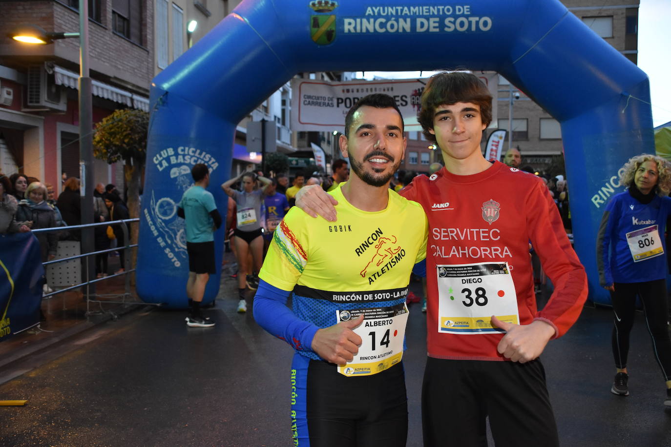 García y Navascués ganan la carrera nocturna de Rincón