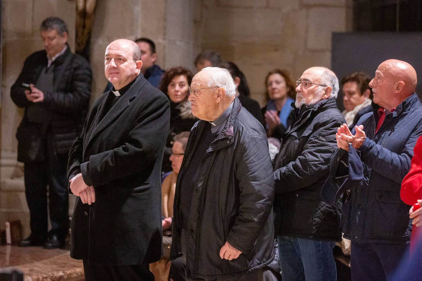 Las primeras visitas para ver el manto de la Virgen de la Soledad