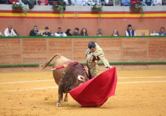 Solitaria oreja para Alejandro Talavante en una tarde de la que se esperaba más