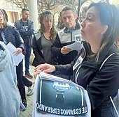 Un equipo de apoyo psicosocial del Seris atiende a los amigos de Javier Márquez