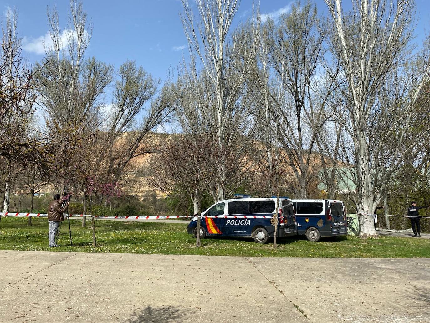 Hallan un cadáver en el río Ebro