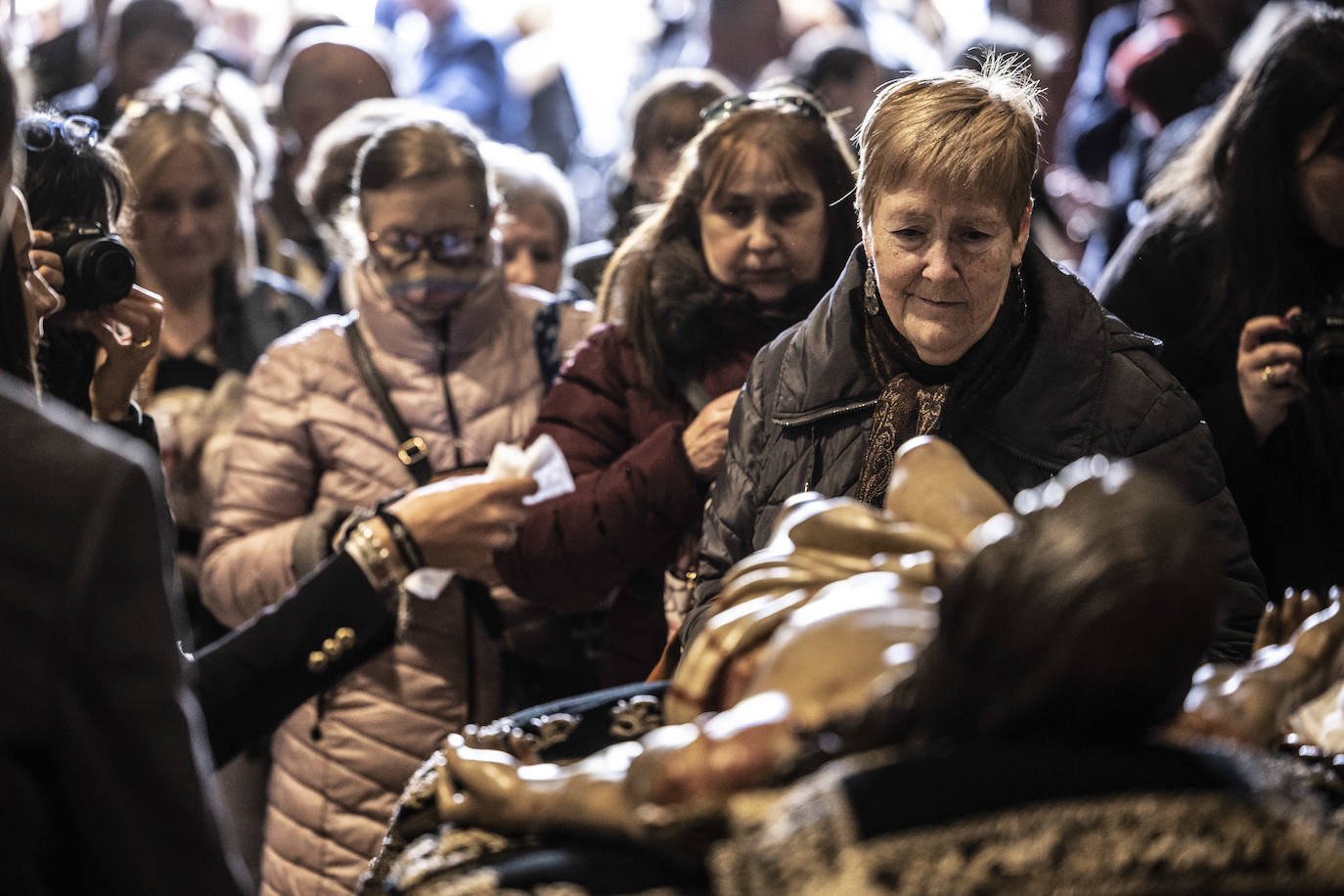 Limpieza y veneración del Cristo yacente