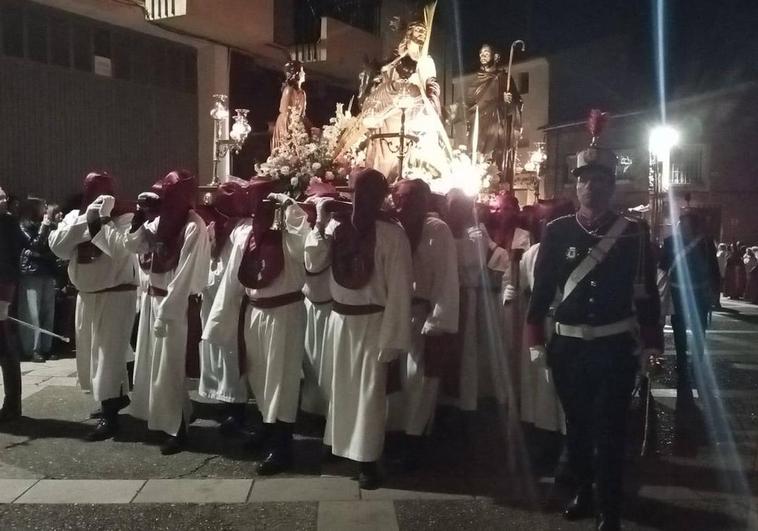 El Santo Entierro deja a Calahorra sin palabras y rebosante de imágenes