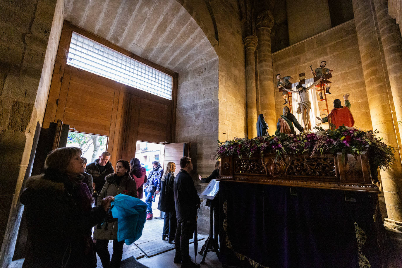 El besapies de este Viernes Santo, en imágenes