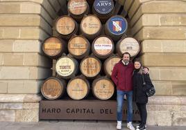 Francisco Delgado e Isabel Fernández, en los bajos del Ayuntamiento.