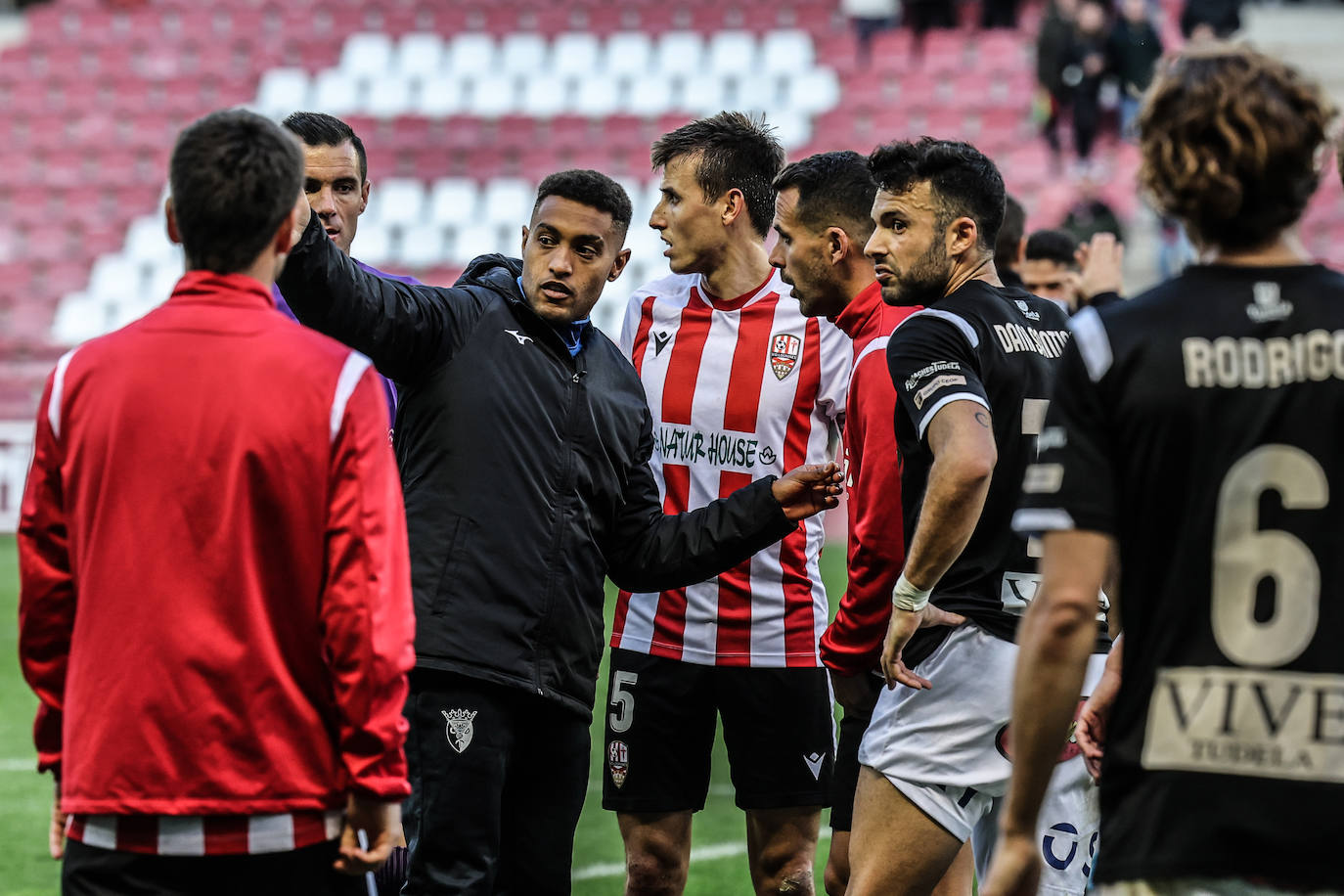 Las imágenes del partido entre la UDL y el Tudelano