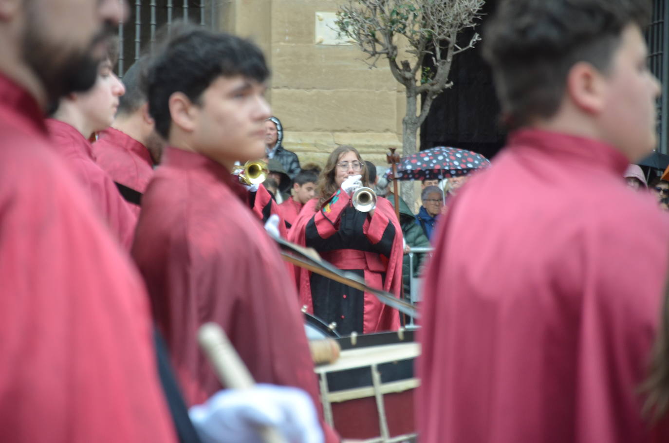 Las imágenes del encuentro entre la virgen Gloriosa y Cristo Resucitado en Calahorra