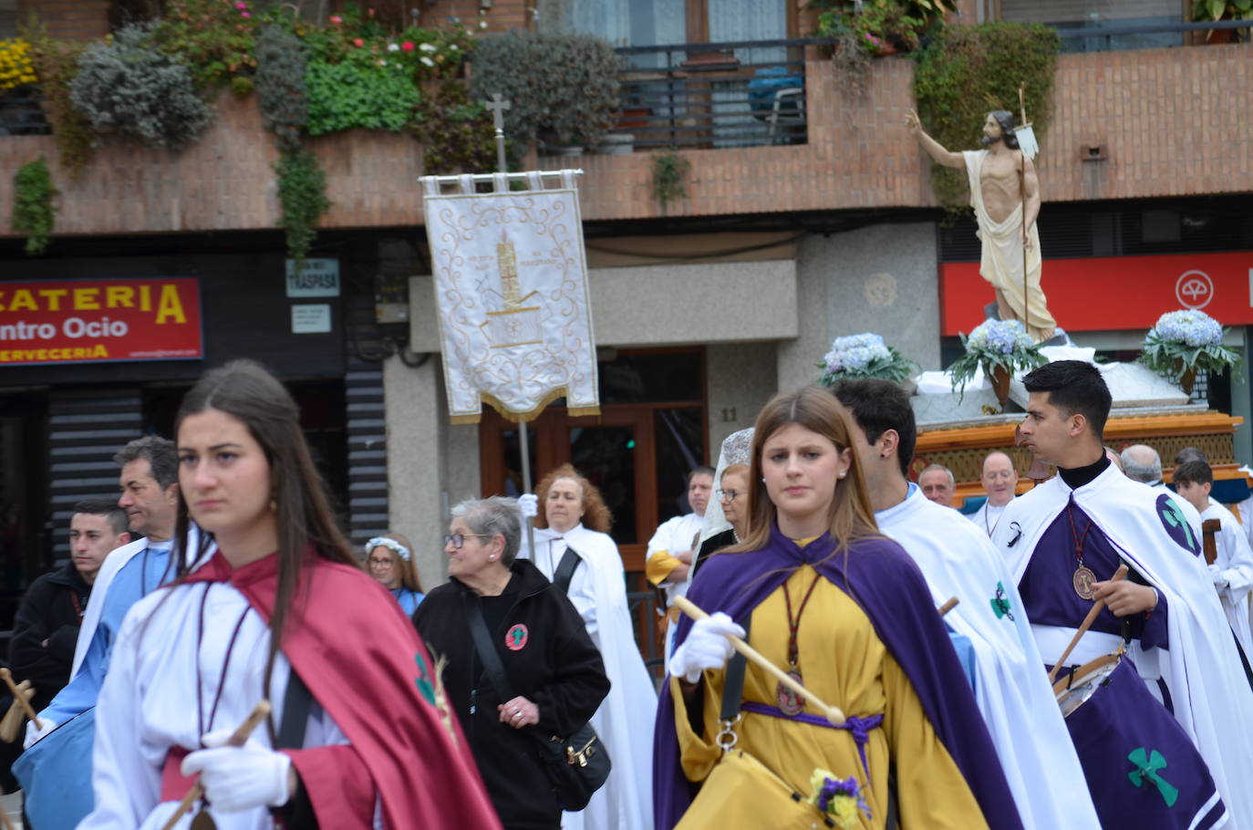 Las imágenes del encuentro entre la virgen Gloriosa y Cristo Resucitado en Calahorra