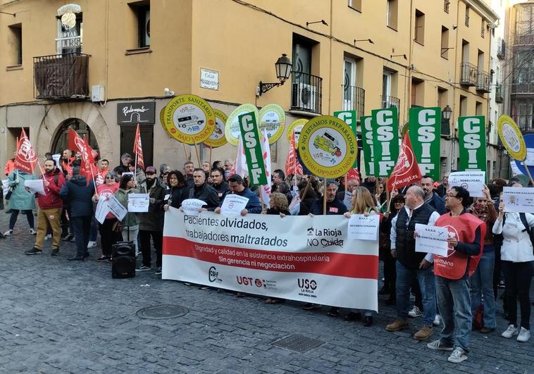 La protesta de esta mañana ante la sede parlamentaria.
