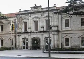 Imagen del Palacio de Justicia en la calle Marqués de Murrieta.