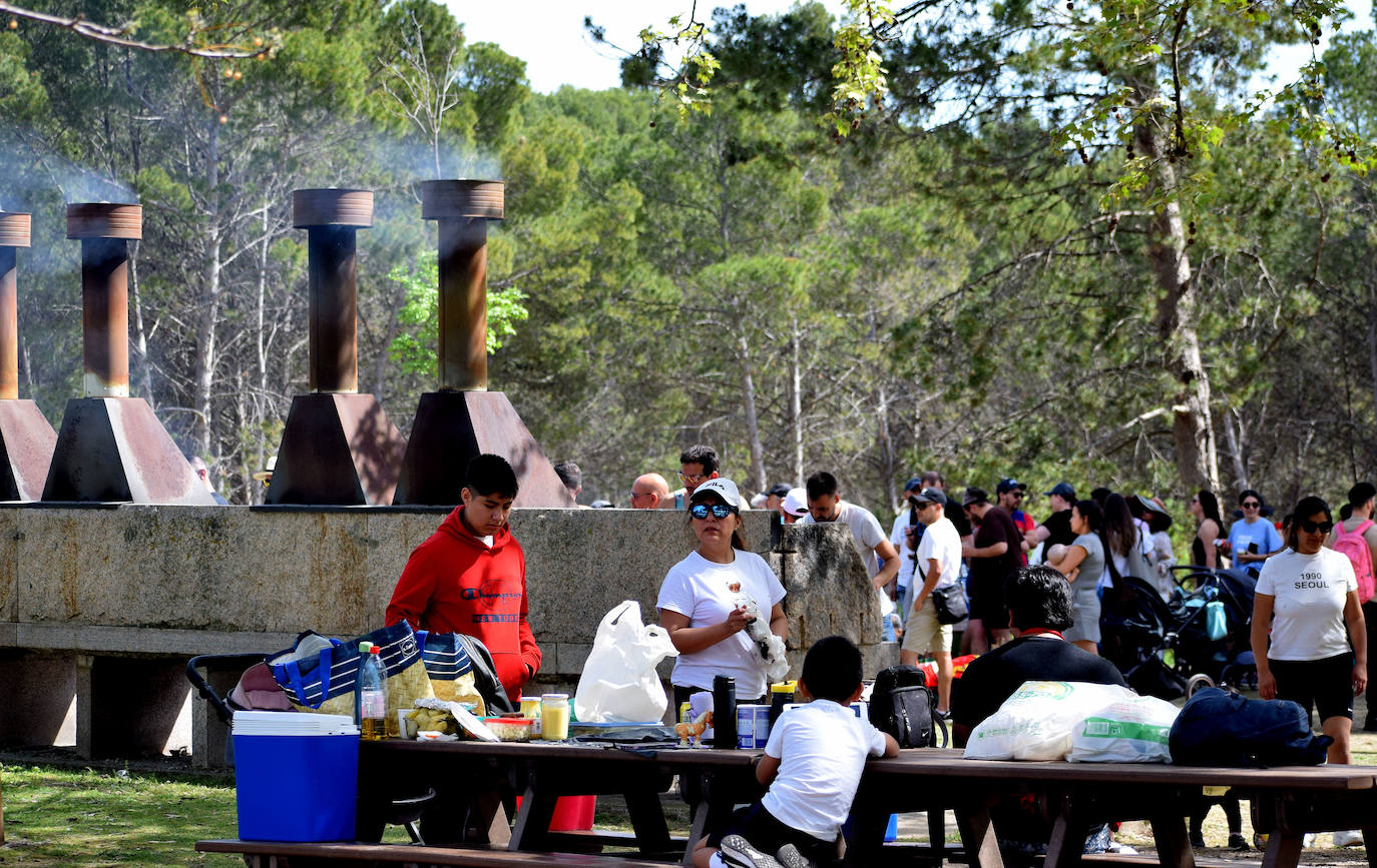 Mucha gente y pocos asadores en La Grajera
