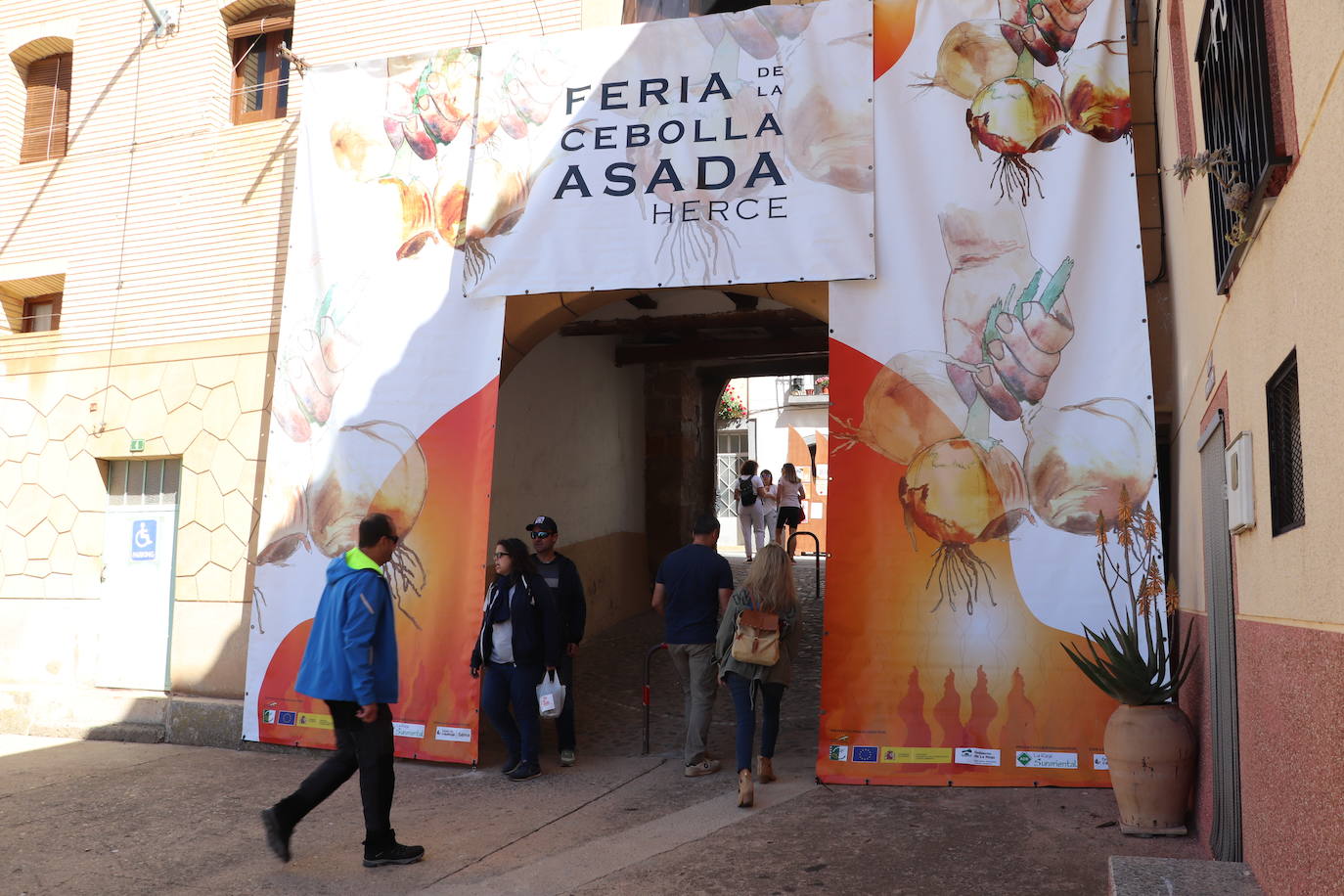 VI Feria de la Cebolla Asada de Herce