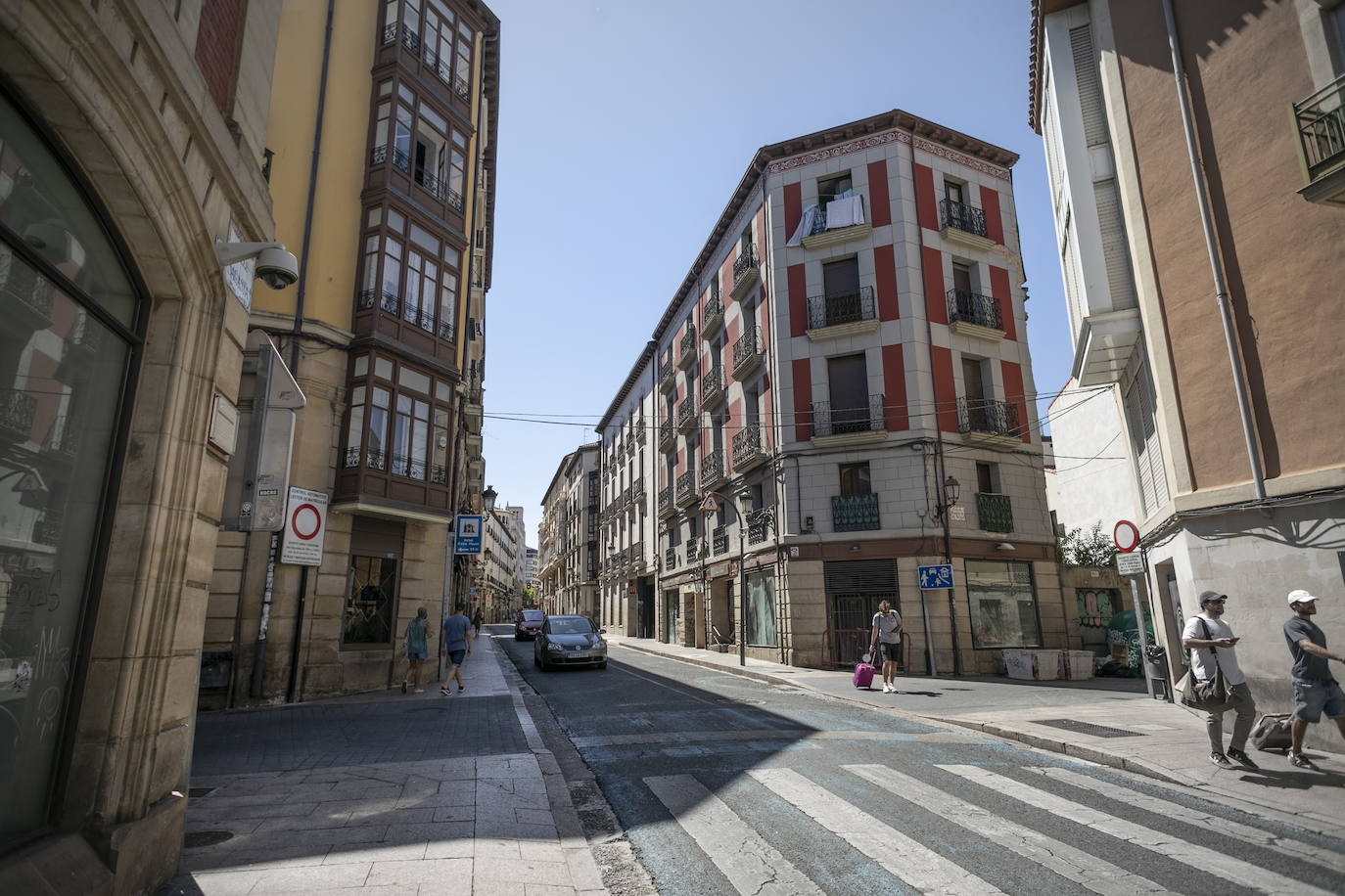 La reforma de la calle Sagasta, primera obra heredada de la que desistió el alcalde Escobar.