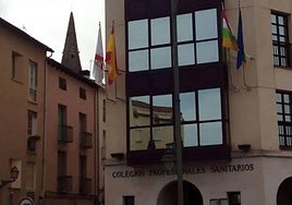 El Colegio de Médicos alerta de que el 40% de los facultativos estará en edad de jubilación en 5 años