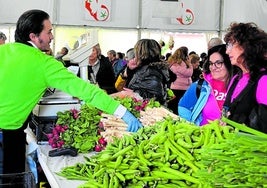 Lo mejor de la huerta calagurritana se mostró ayer a un público que respaldó con su presencia la propuesta.