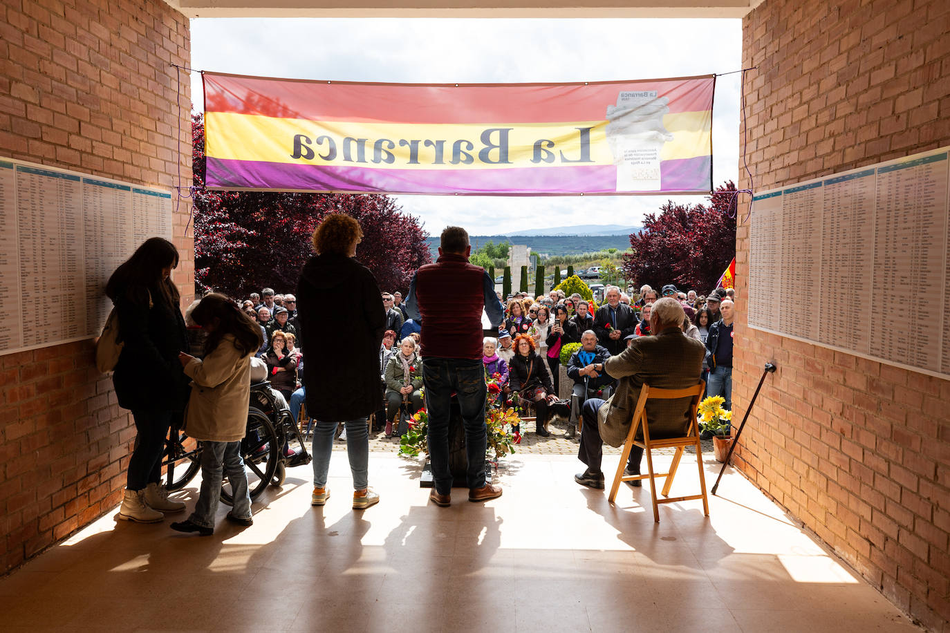 Homenaje cívico a los represaliados en La Barranca