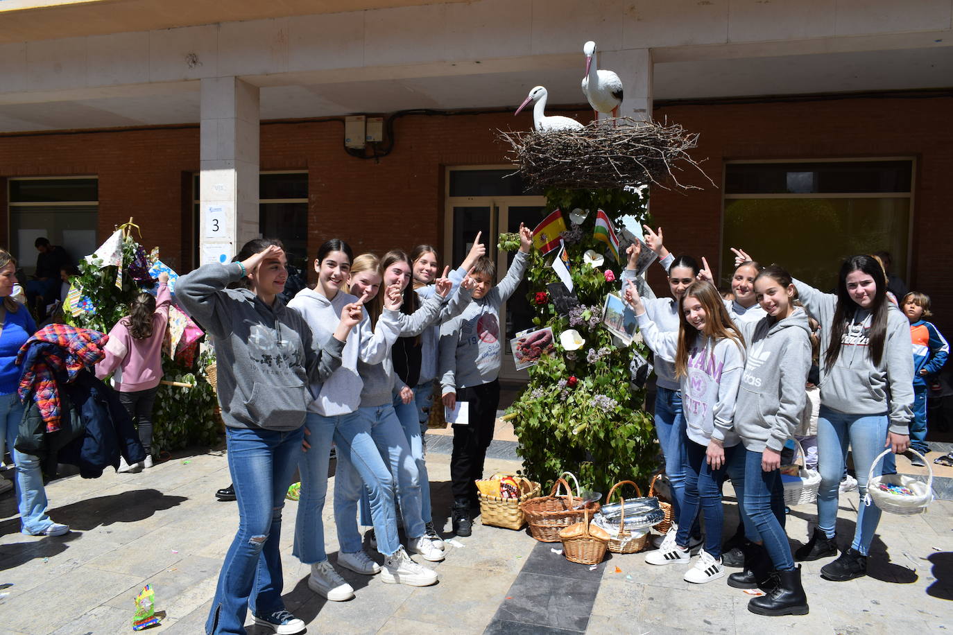 Concurso de Mayos Populares de Lardero