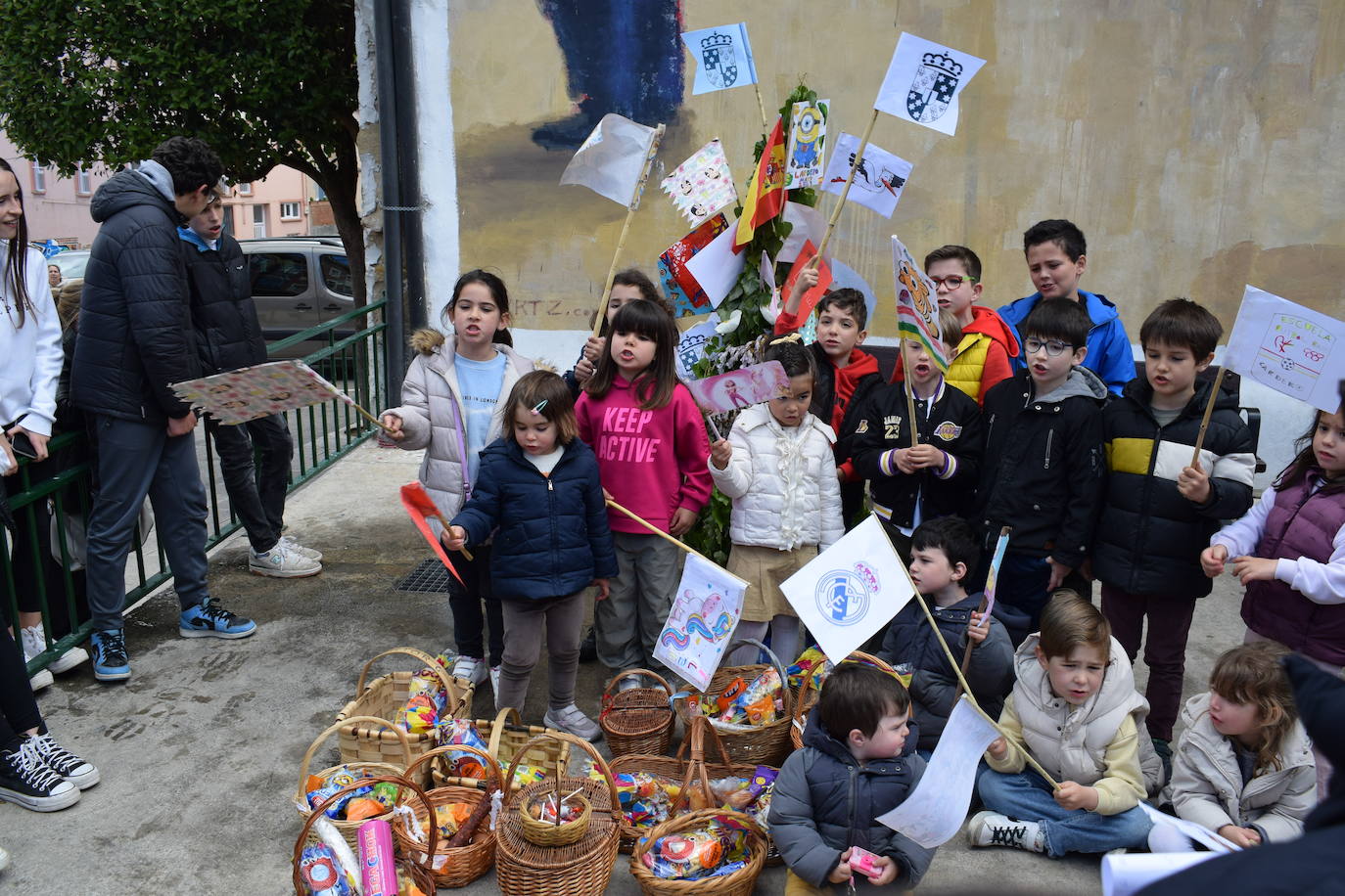 Concurso de Mayos Populares de Lardero