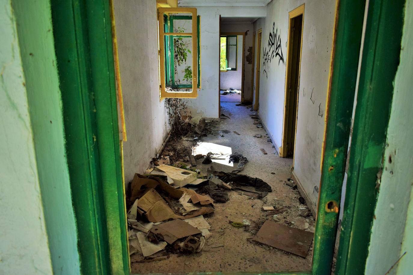 Las imágenes del estado de abandono de la piscifactoria