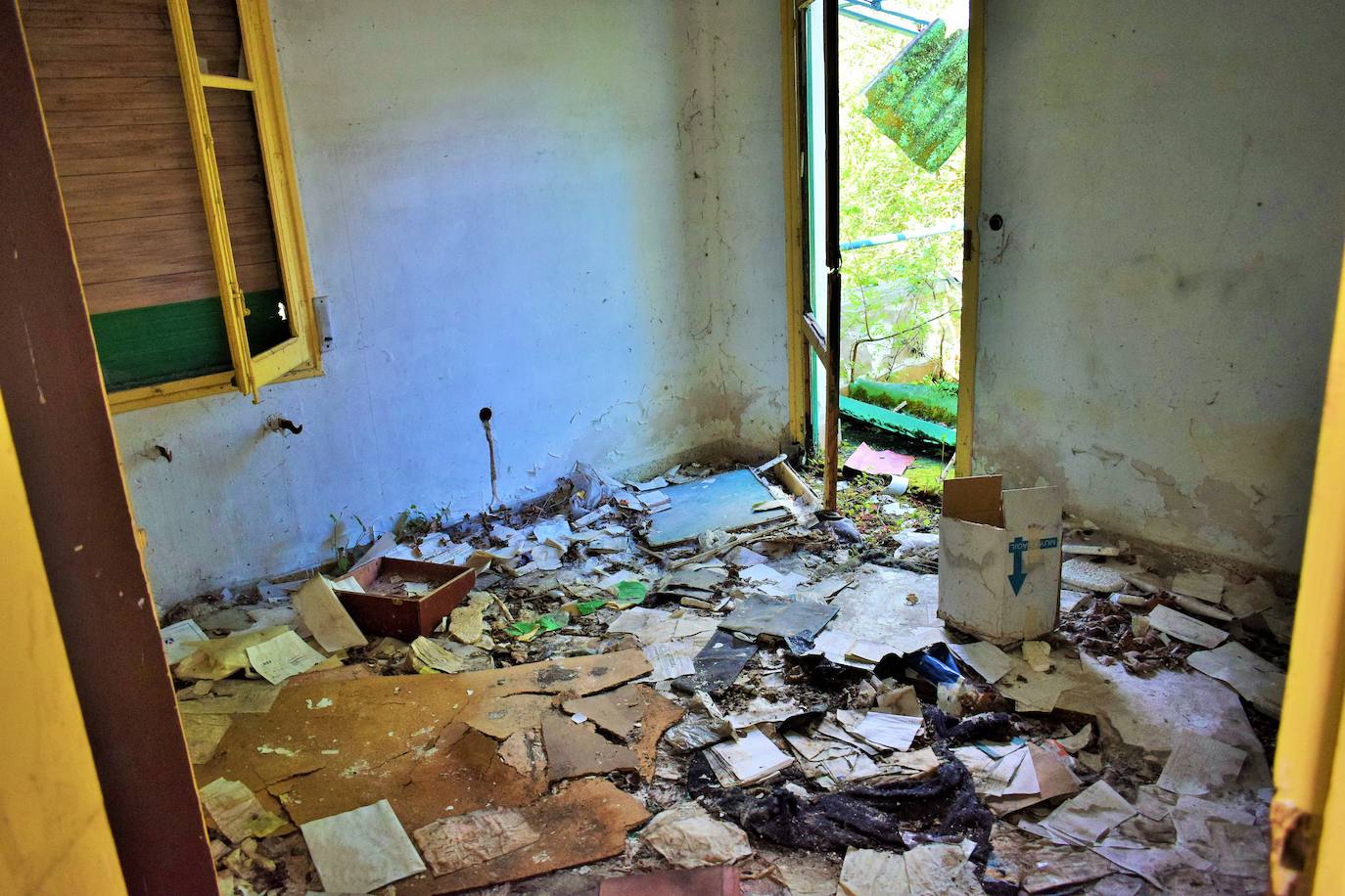 Las imágenes del estado de abandono de la piscifactoria