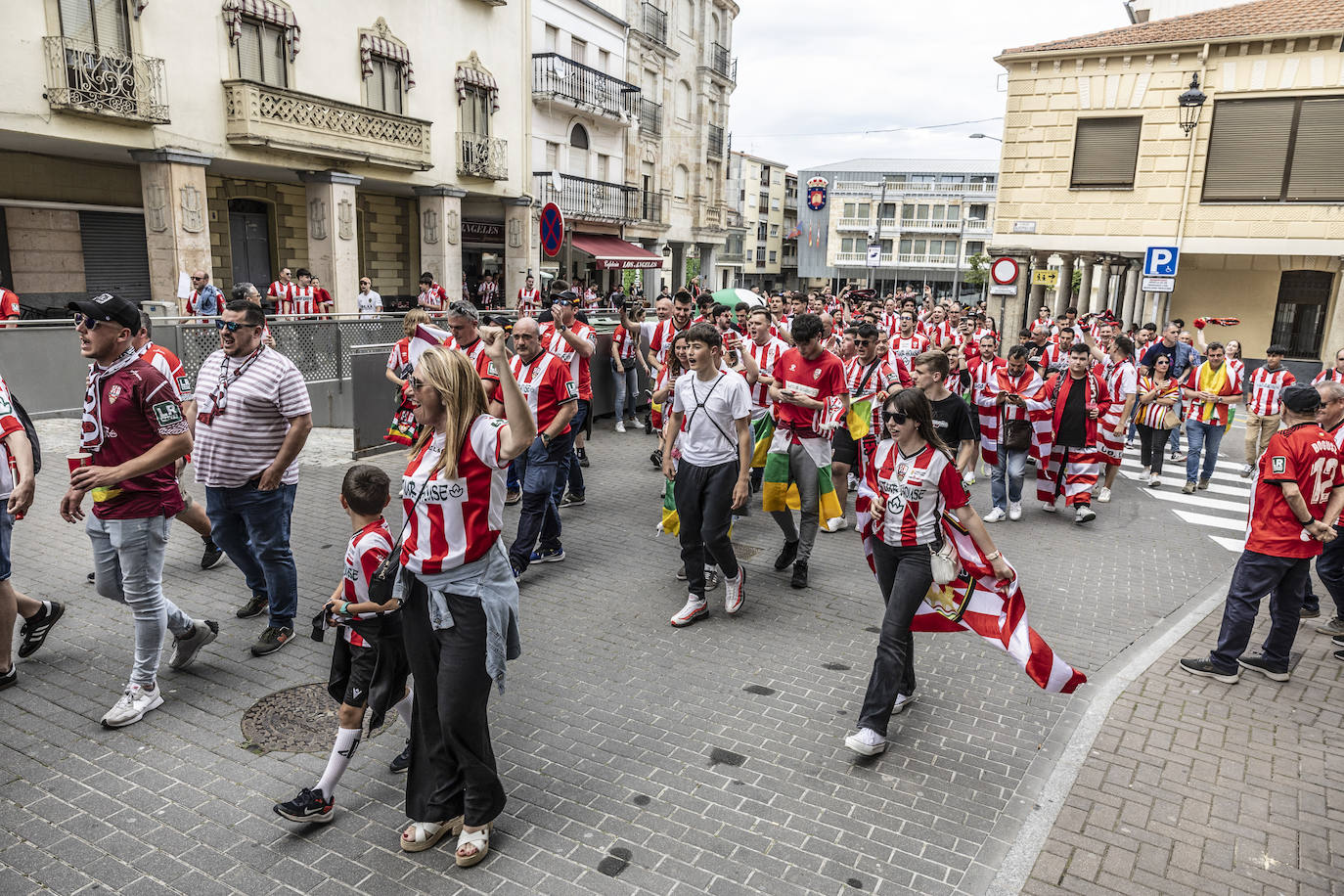 Las imágenes de la afición de la UDL en Guijuelo