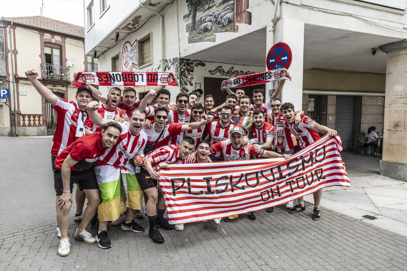 Las imágenes de la afición de la UDL en Guijuelo