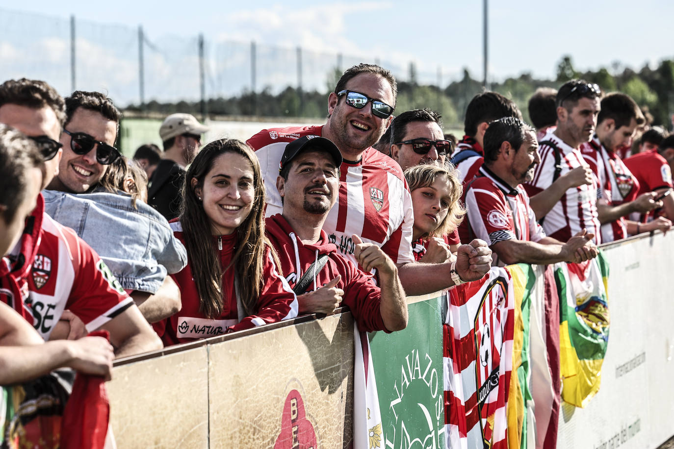 Las imágenes de la afición de la UDL en Guijuelo