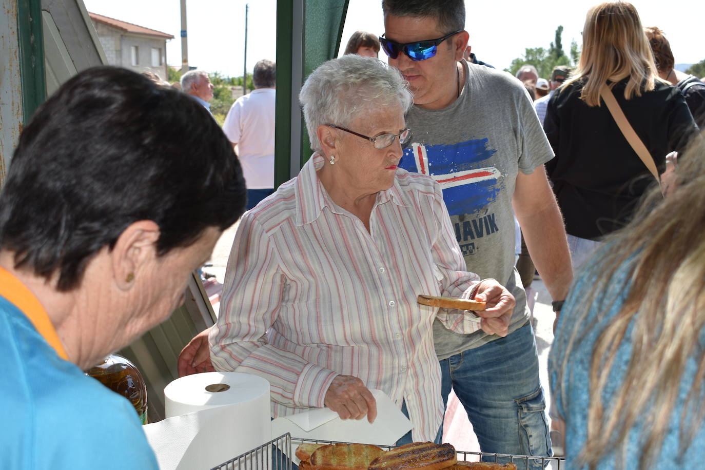 Fiesta del trujal en Igea con 1.500 tostadas para disfrutar