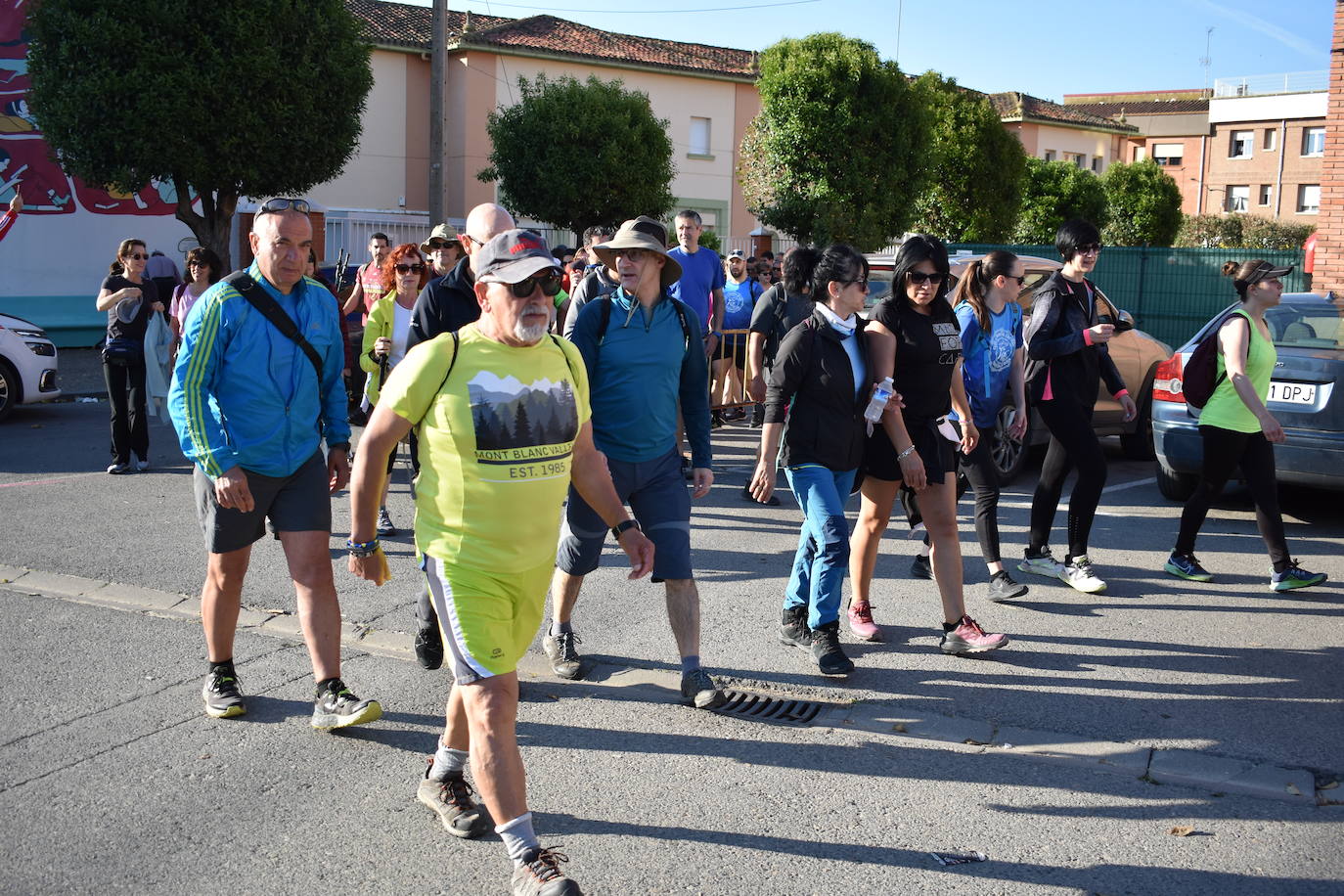 Dos marchas senderistas reúnen más de trescientas personas en Pradejón y Rincón de Soto