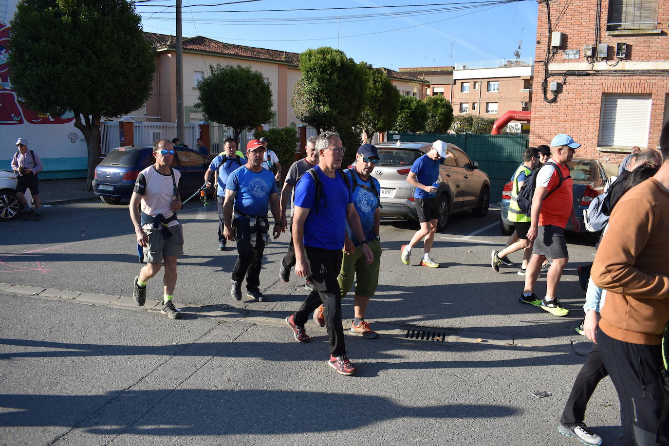 Dos marchas senderistas reúnen más de trescientas personas en Pradejón y Rincón de Soto