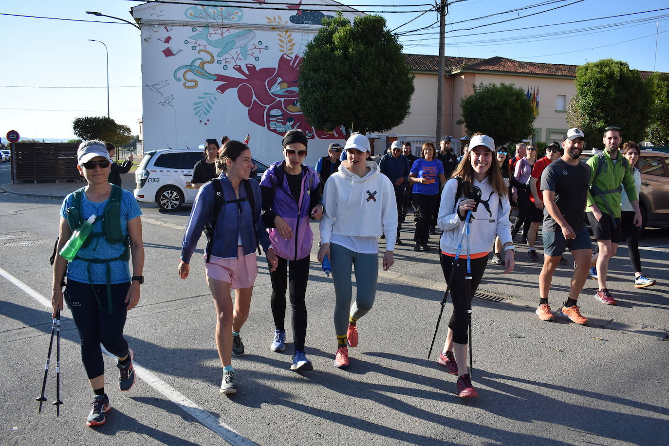 Dos marchas senderistas reúnen más de trescientas personas en Pradejón y Rincón de Soto