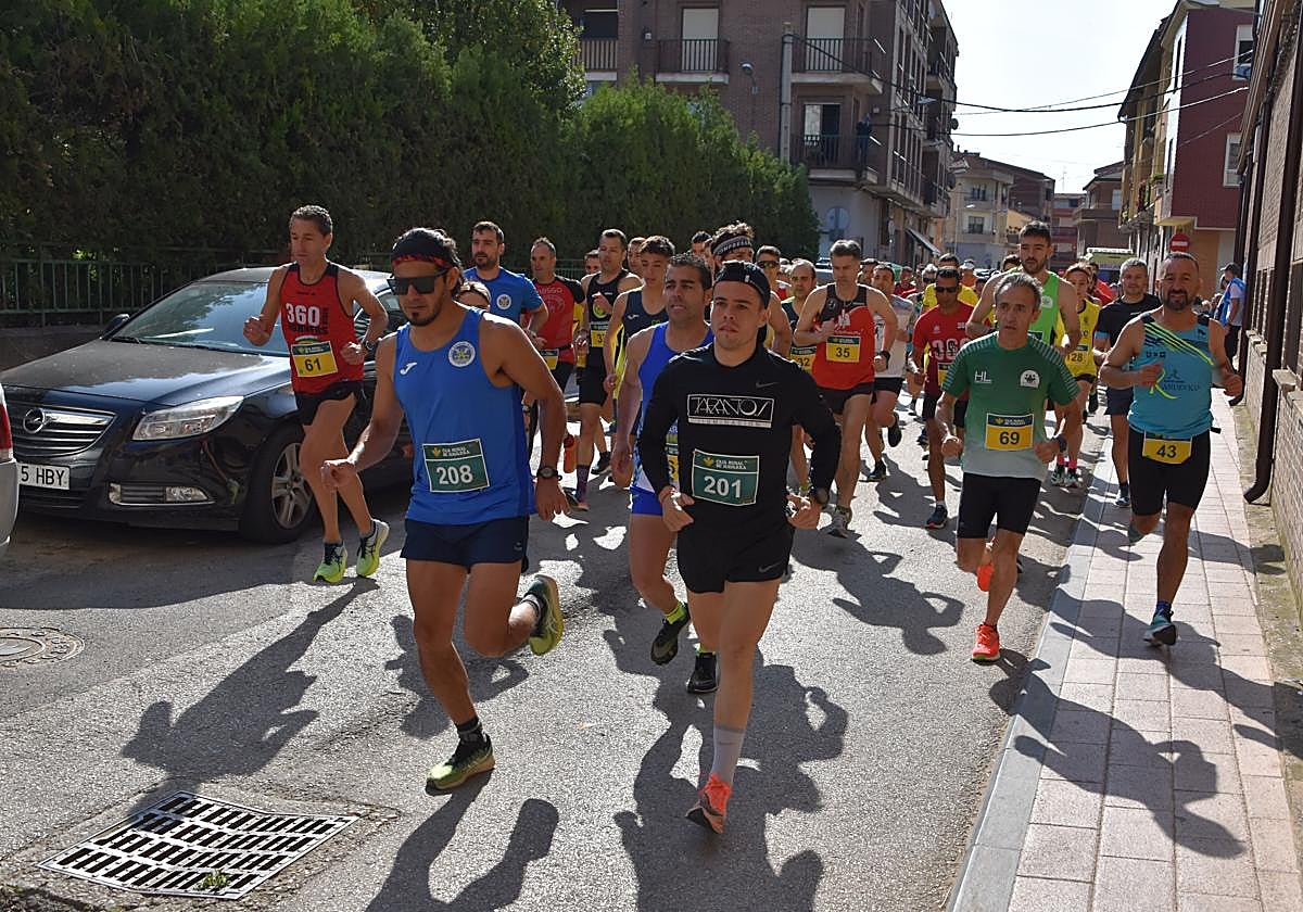 Participantes en una carrera del circuito.