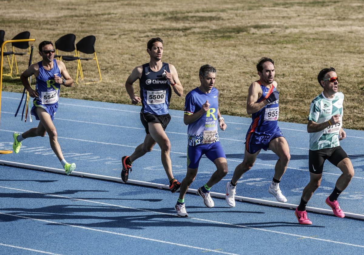 Participantes en una prueba de fondo en el Adarraga.