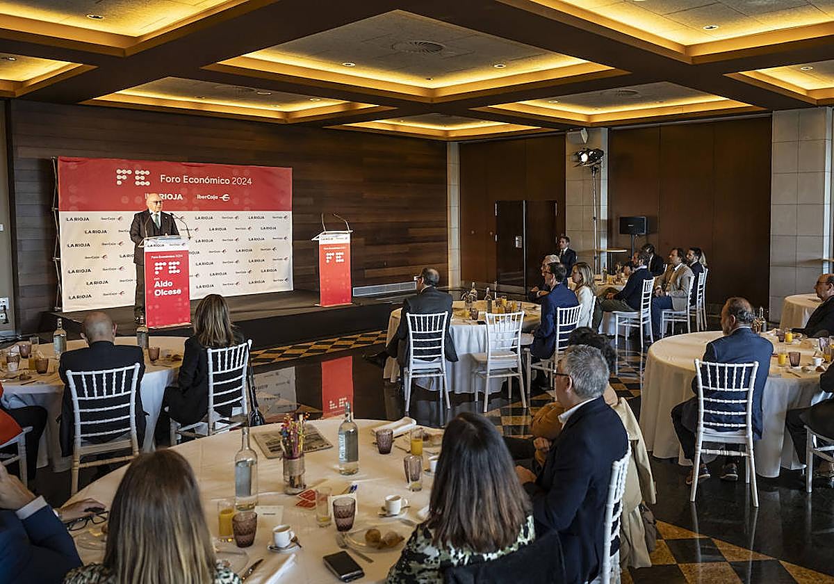 El economista Aldo Olcese participó en el foro económico de Diario LA RIOJA