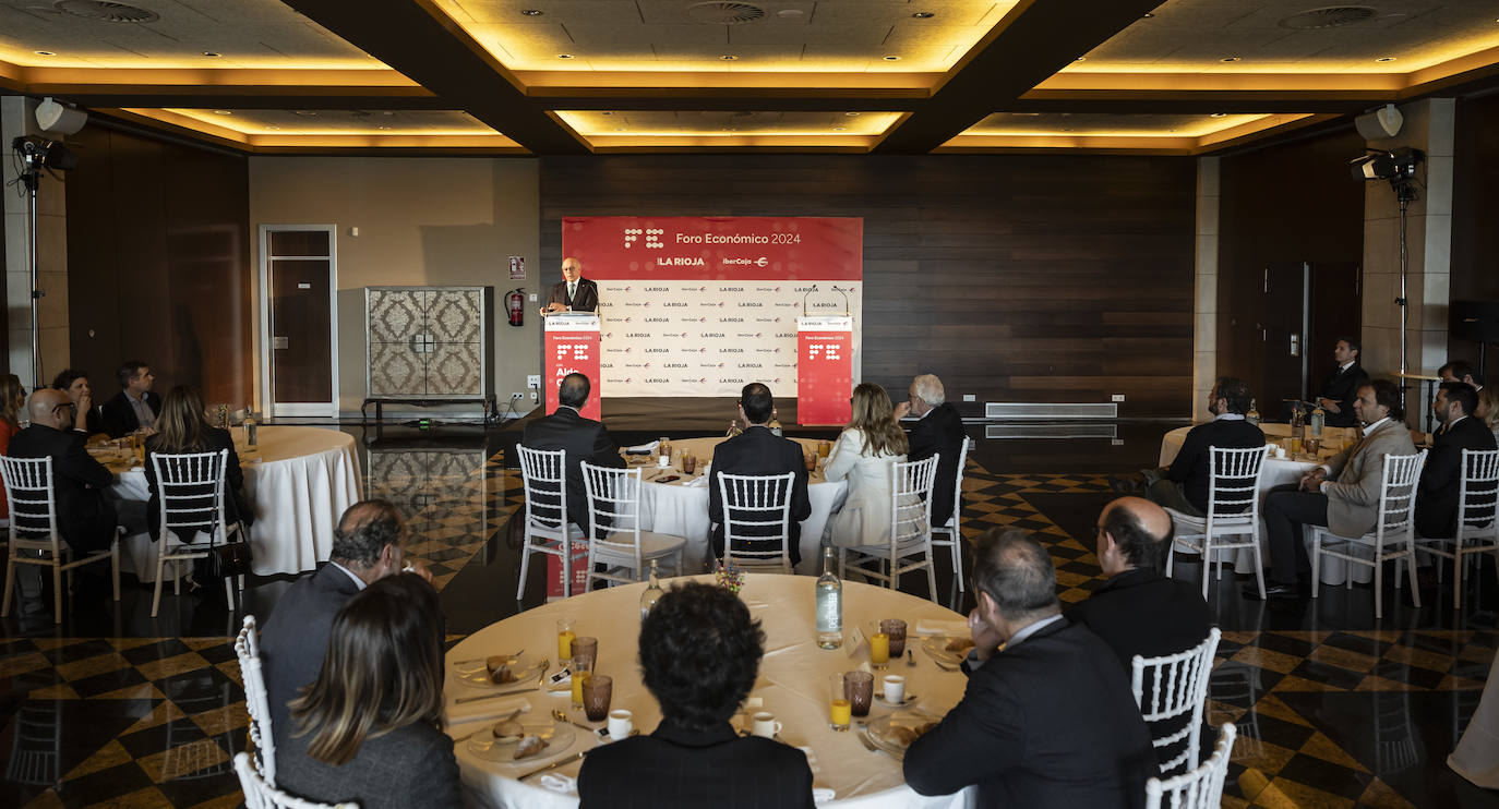 El economista Aldo Olcese participó en el foro económico de Diario LA RIOJA