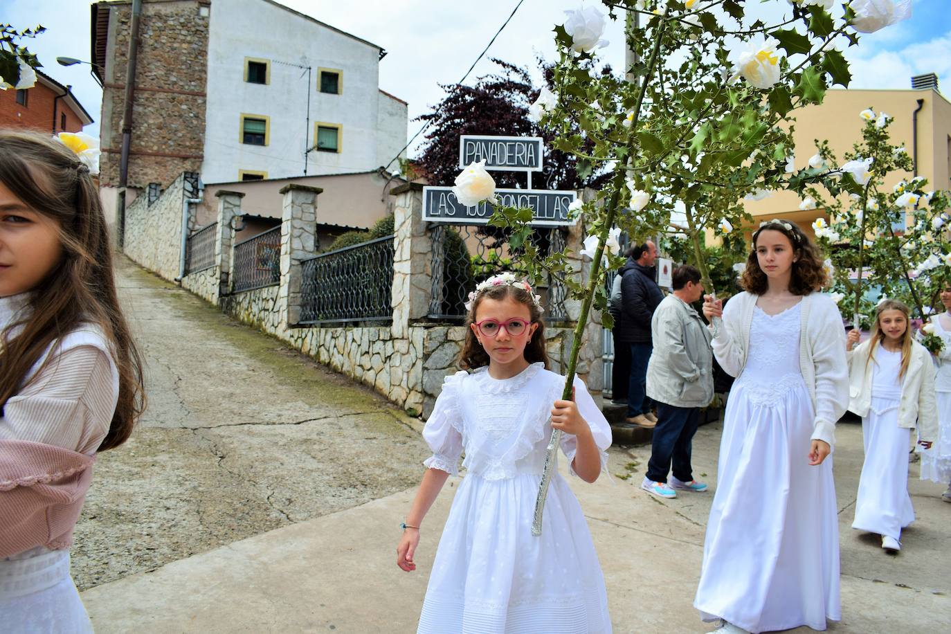 Las mejores postales de la procesión de las Doncellas