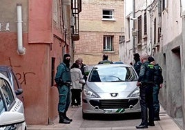 Agentes de la Guardia Civil, en una operación antidroga en Calahorra, en una imagen de archivo.