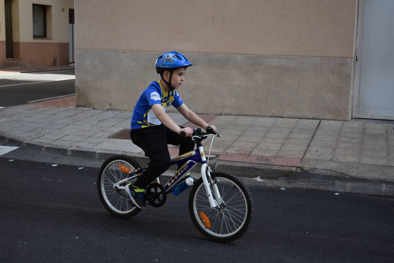 Ochenta ciclistas en el Día de la bici de Quel