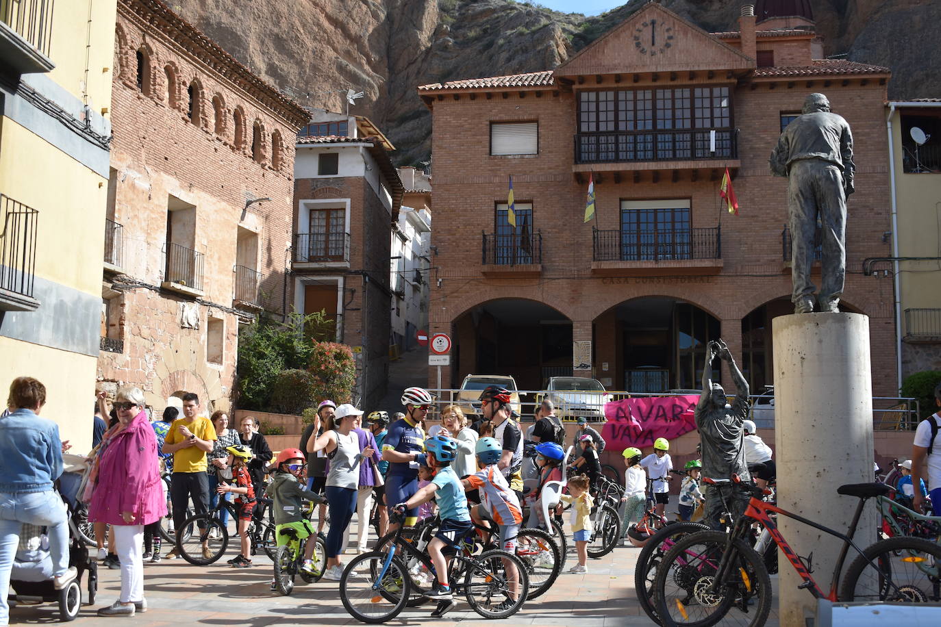 Ochenta ciclistas en el Día de la bici de Quel