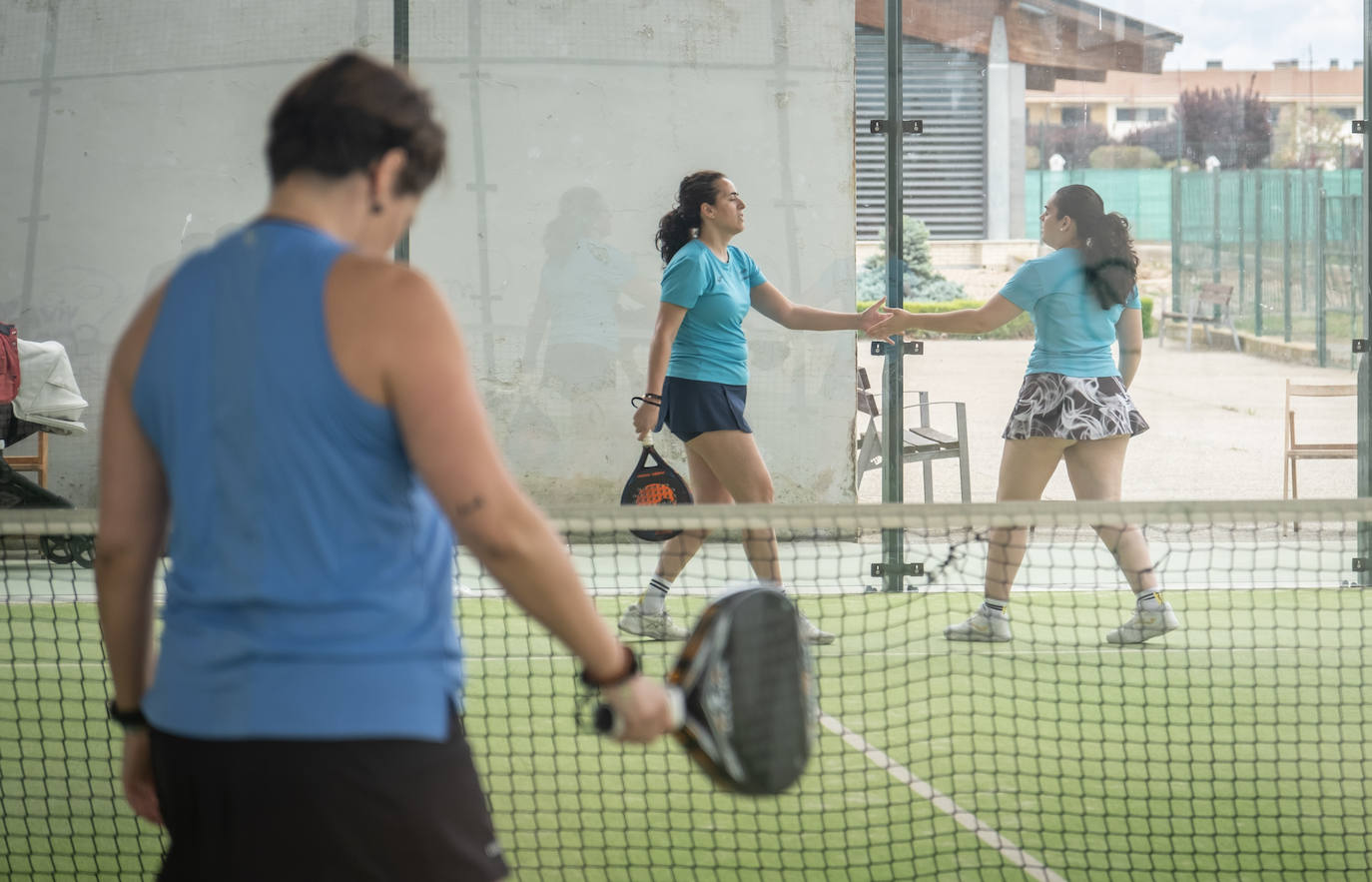 Ortodoncia Muro y Re9 toman ventaja en el torneo de pádel Empresas de La Rioja