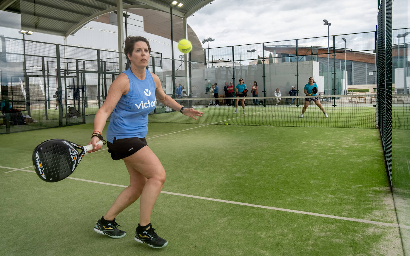 Ortodoncia Muro y Re9 toman ventaja en el torneo de pádel Empresas de La Rioja