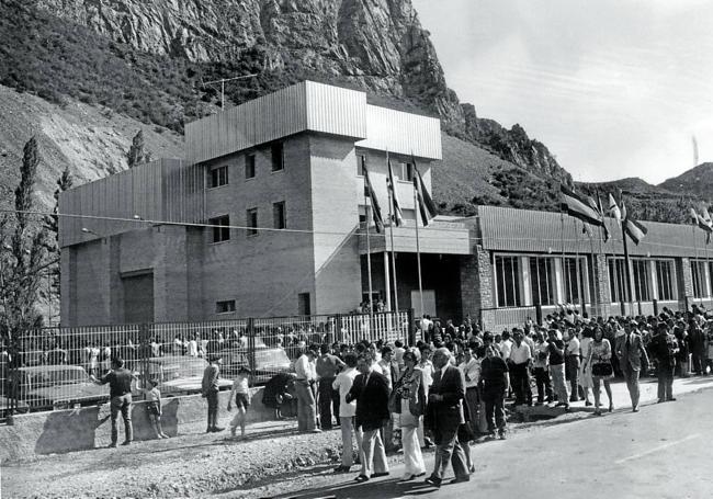En el periódico. Previa de la inauguración, publicada en el Diario LA RIOJA el 2 de junio de 1974.