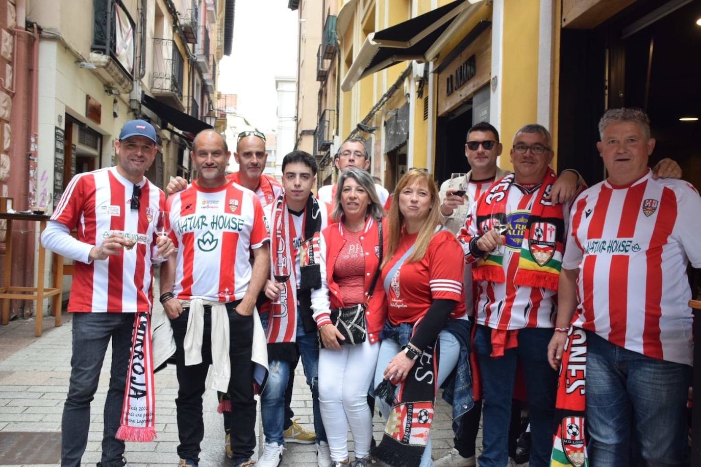 Ambiente blanquirrojo en la Laurel antes del UDL-Marbella