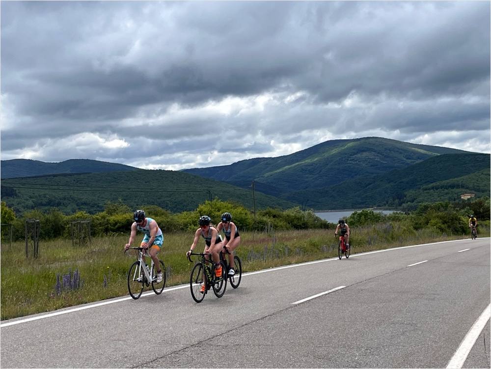 Del Alámo y Remírez ganan el triatlón de El Rasillo