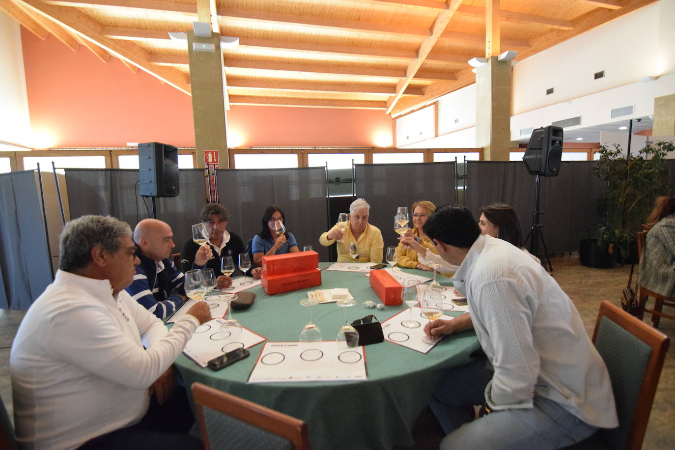 Entrega de premios y cata de los vinos de Ramón Bilbao