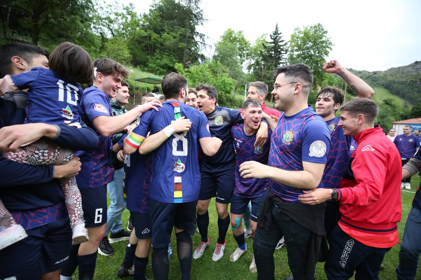 La celebración del Anguiano tras su pase a la fase nacional