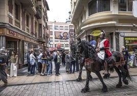 Degustaciones y ambiente en las calles el lunes de San Bernabé