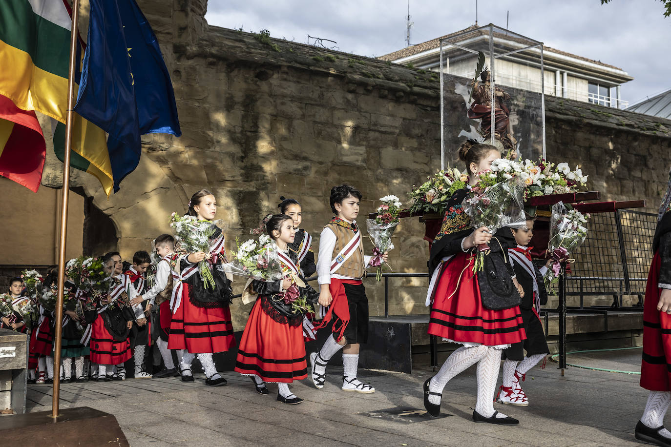 Ofrenda floral a San Bernabé