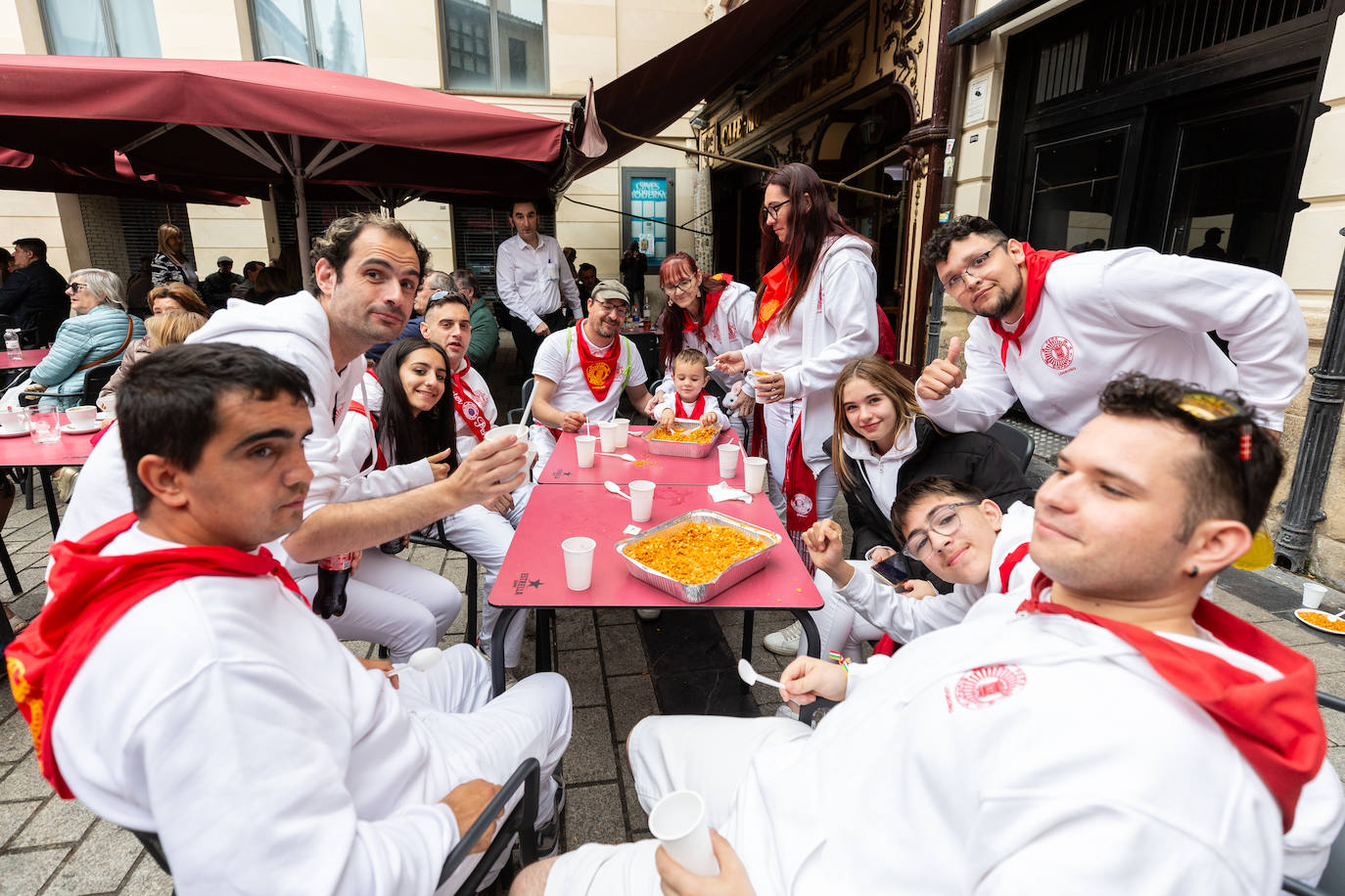 Búscate en las degustaciones de las peñas de Logroño